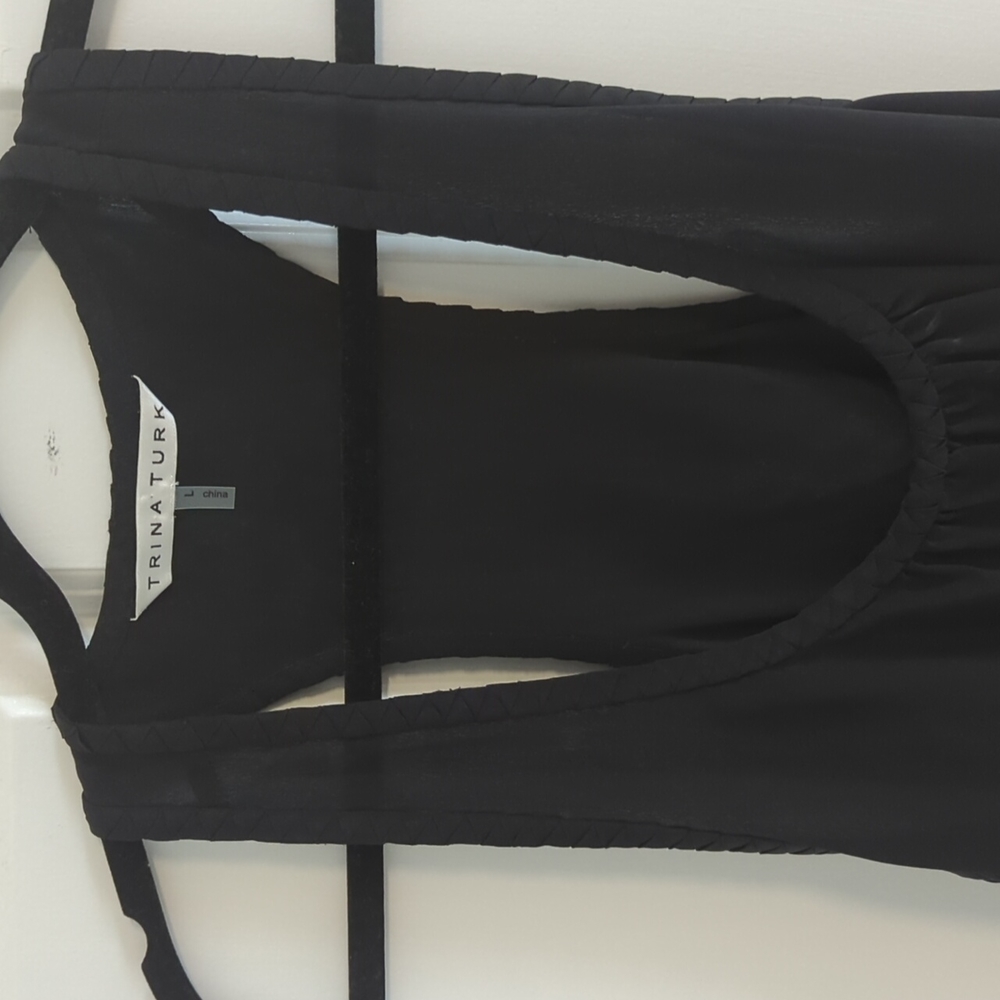 Trina Turk 100% silk black tank Size Large - DISCOUNT SHIPPING